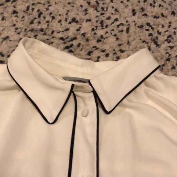 Women’s Collard shirt - Picture 3 of 3